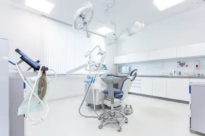 Klinika Kwiatek - Dentysta Poznań | Stomatolog | Implanty | Chirurg Szczękowy | Wybielanie Zębów